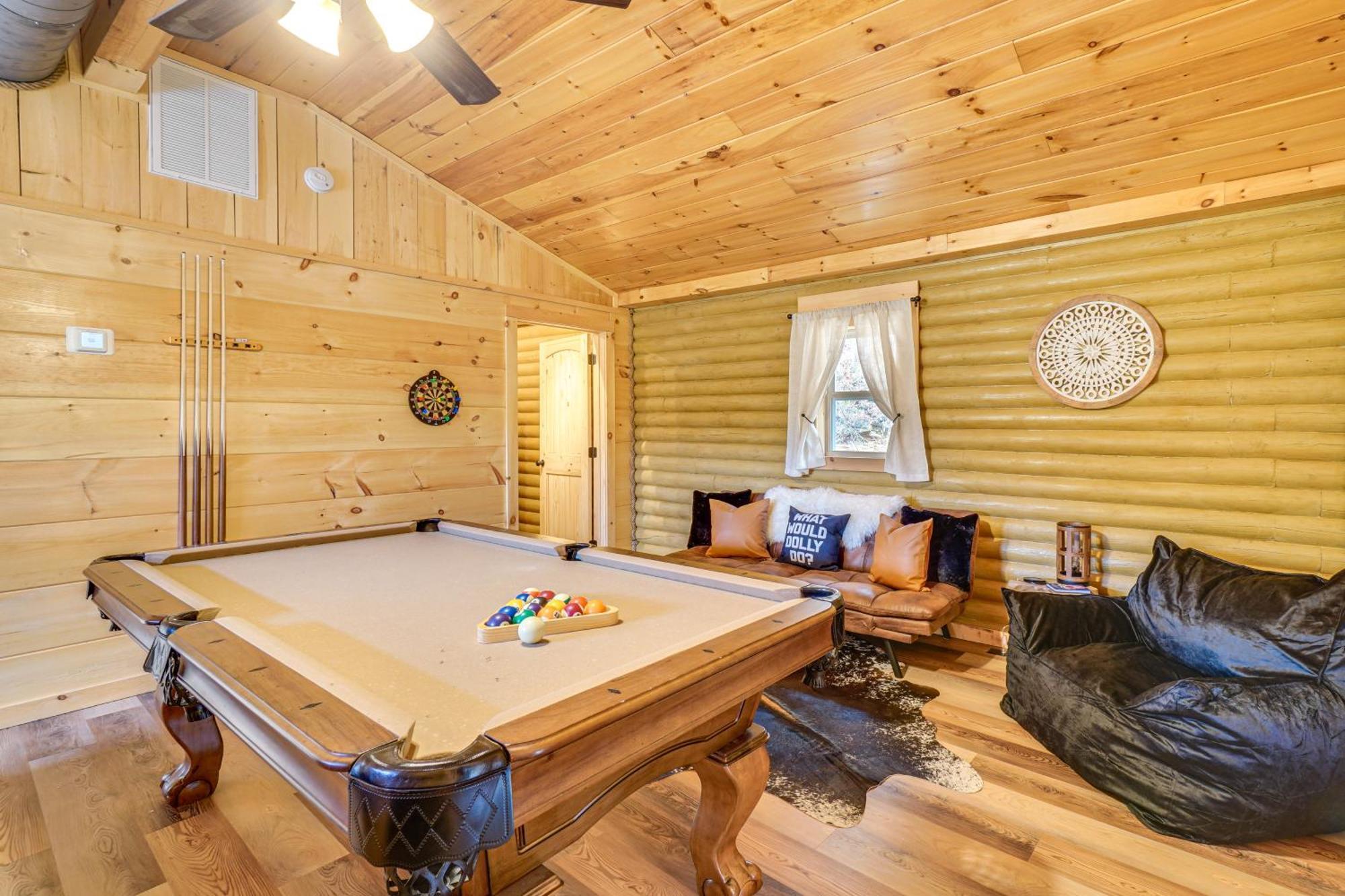 Cozy Sevierville Cabin With Hot Tub And Game Room! Pigeon Forge Exterior photo