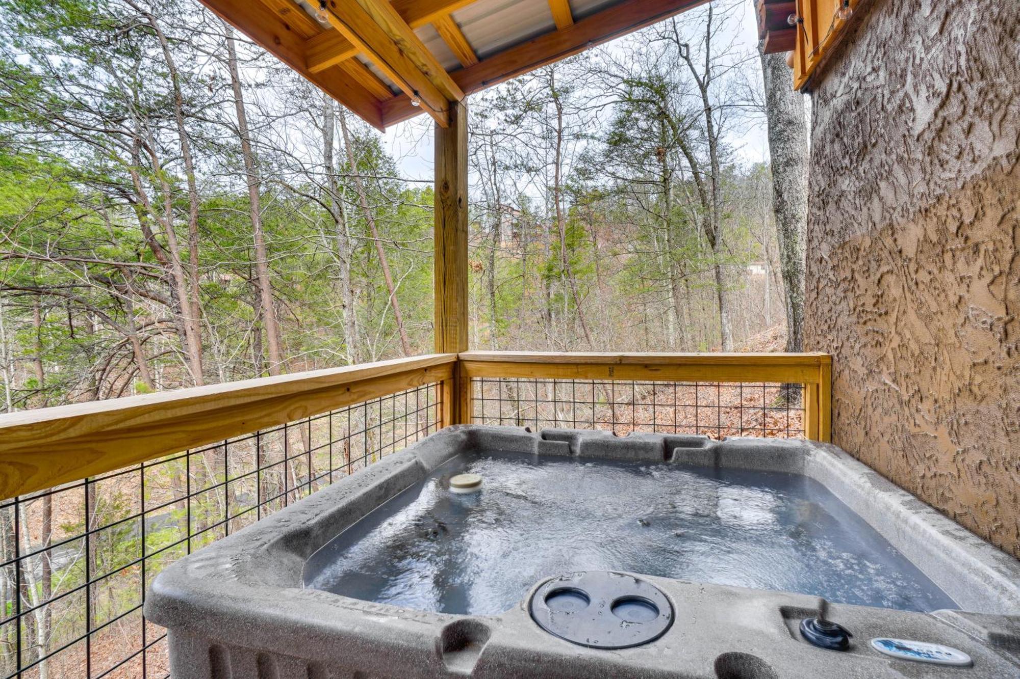 Cozy Sevierville Cabin With Hot Tub And Game Room! Pigeon Forge Exterior photo